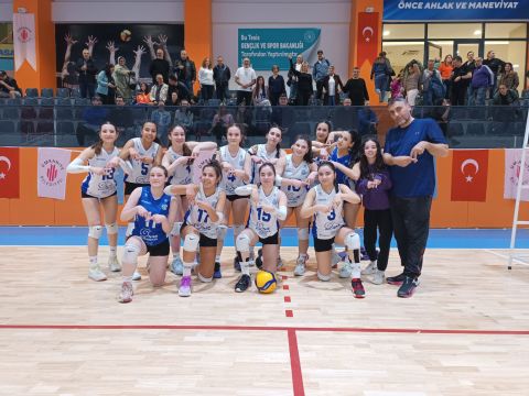 YILDIZ KIZLAR LİG ETABINI NAMAĞLUP TAMAMLADI 